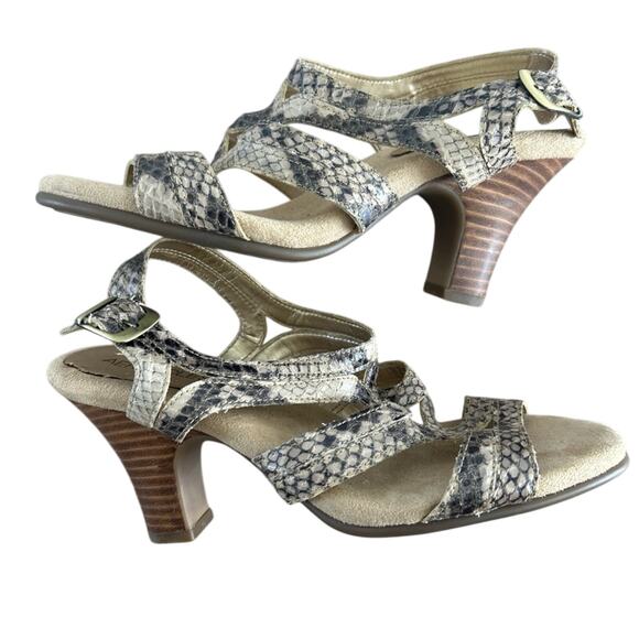 AEROSOLES Women’s Snakeskin Pattern Heels - Picture 2 of 4